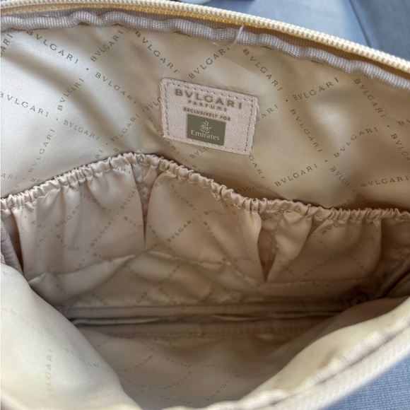 BVLGARI Pouch with Omnia Body Lotion/Face Emulsion/Lip Balm Travel Set - Picture 9 of 9